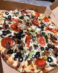 Pizza Pizza Leeward Highway thumbnail 3