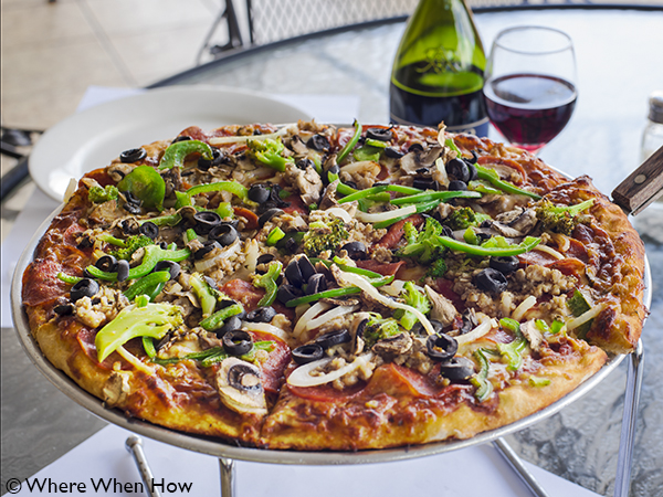 Pizza Pizza Leeward Highway thumbnail 6