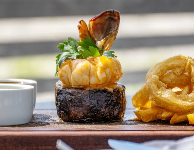 Blue Water Bistro thumbnail 5