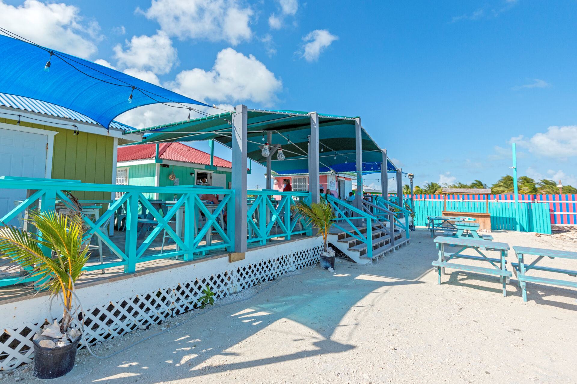 Omar's Beach Hut thumbnail 2