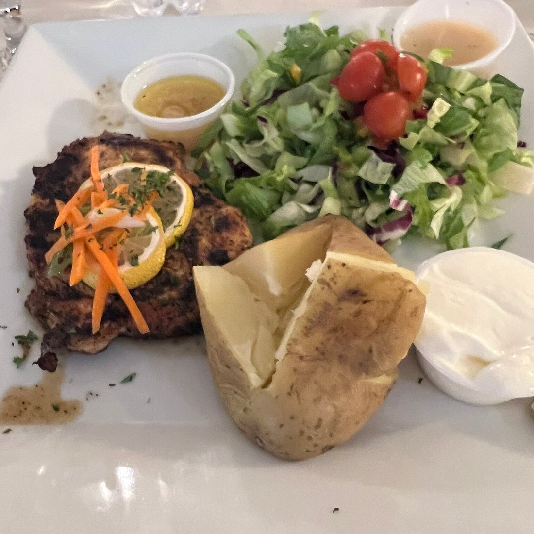 Las Brisas Restaurant thumbnail 3